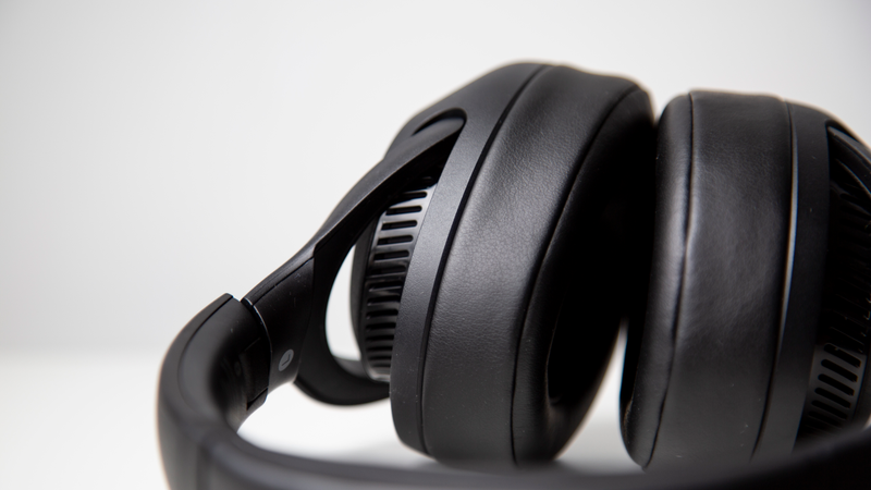 Illustration for article titled Los auriculares con cancelación de ruido más baratos de Sony están hechos para triunfar